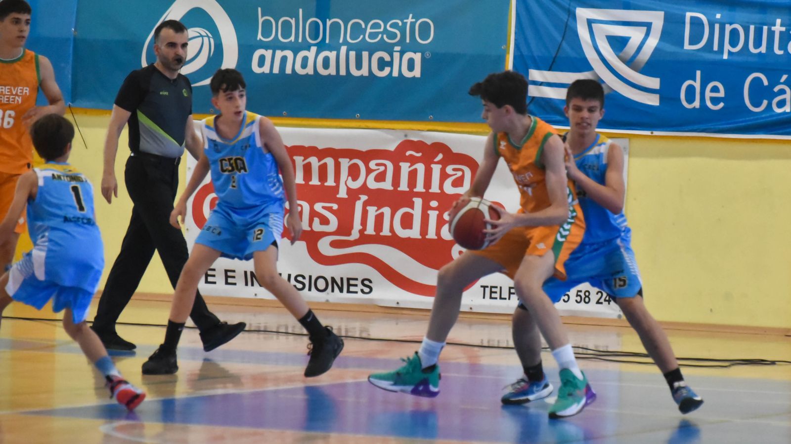 Las fotos de los cuartos de final del Cadeba infantil de La Línea