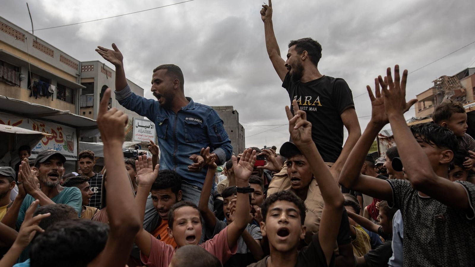 Muestras de alegría entre los gazatíes.