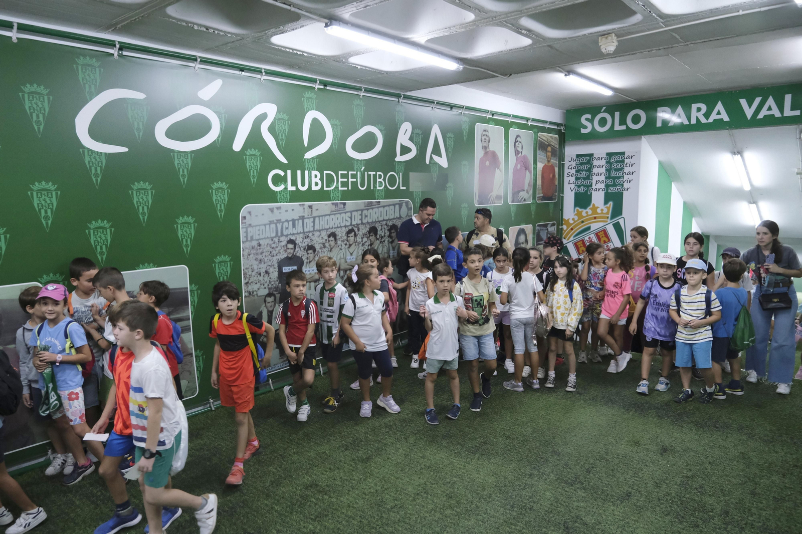 Las mejores imágenes de la primera clase del Aula Blanquiverde del Córdoba CF