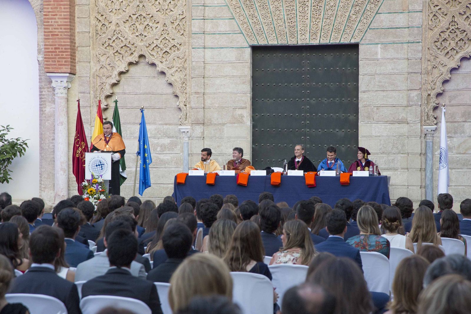 Un momento de la graduación celebrada en el Alcázar.