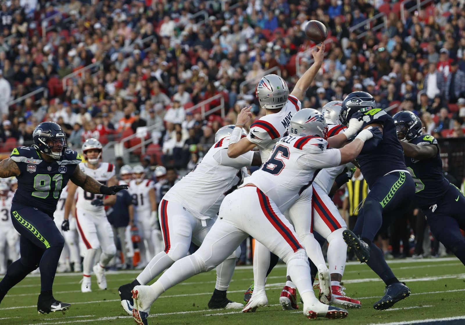 Las mejores fotos de la Super Bowl con la actuación de Bad Bunny