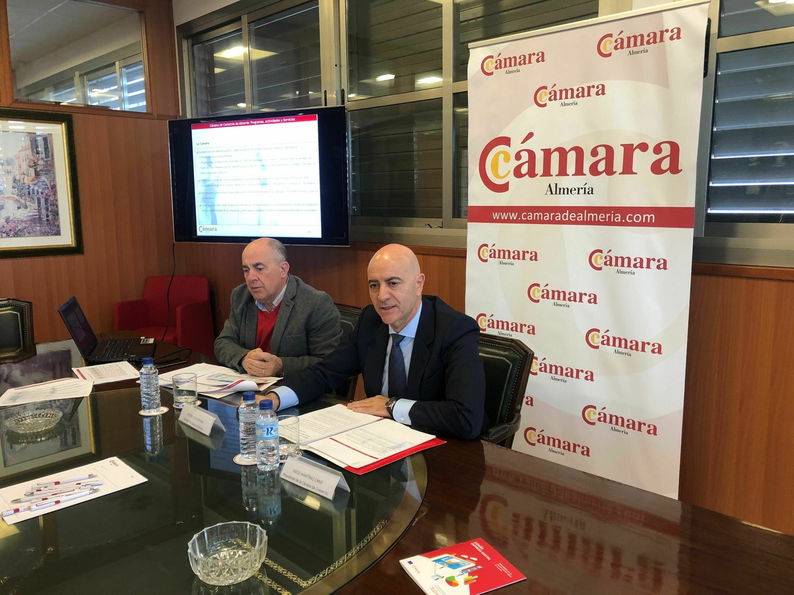 Víctor Cruz, director general de la Cámara  de Comercio, y Diego Martínez Cano, presidente de la Cámara.