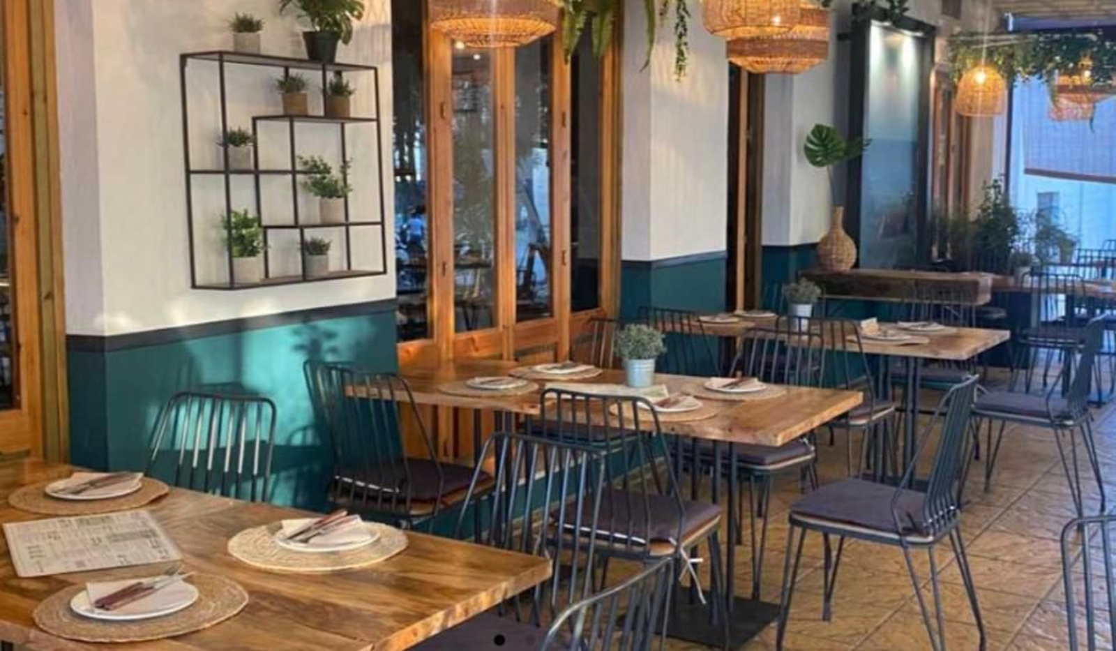 Jerez - Centro. Dirección: Avda. de Voltaire (Frente a Hipercor)