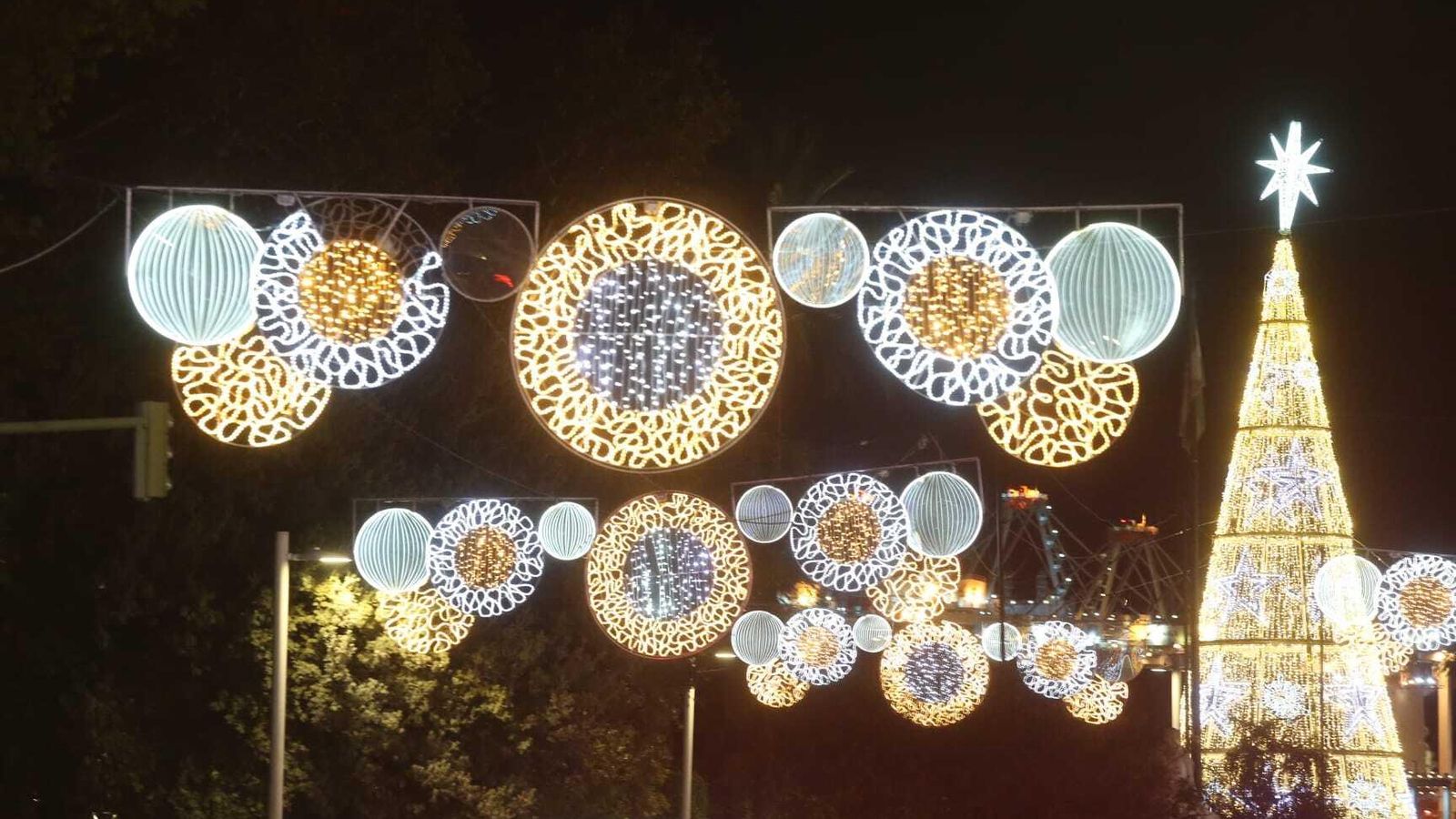 Iluminación en Blas Infante. Iluminación en Blas Infante.