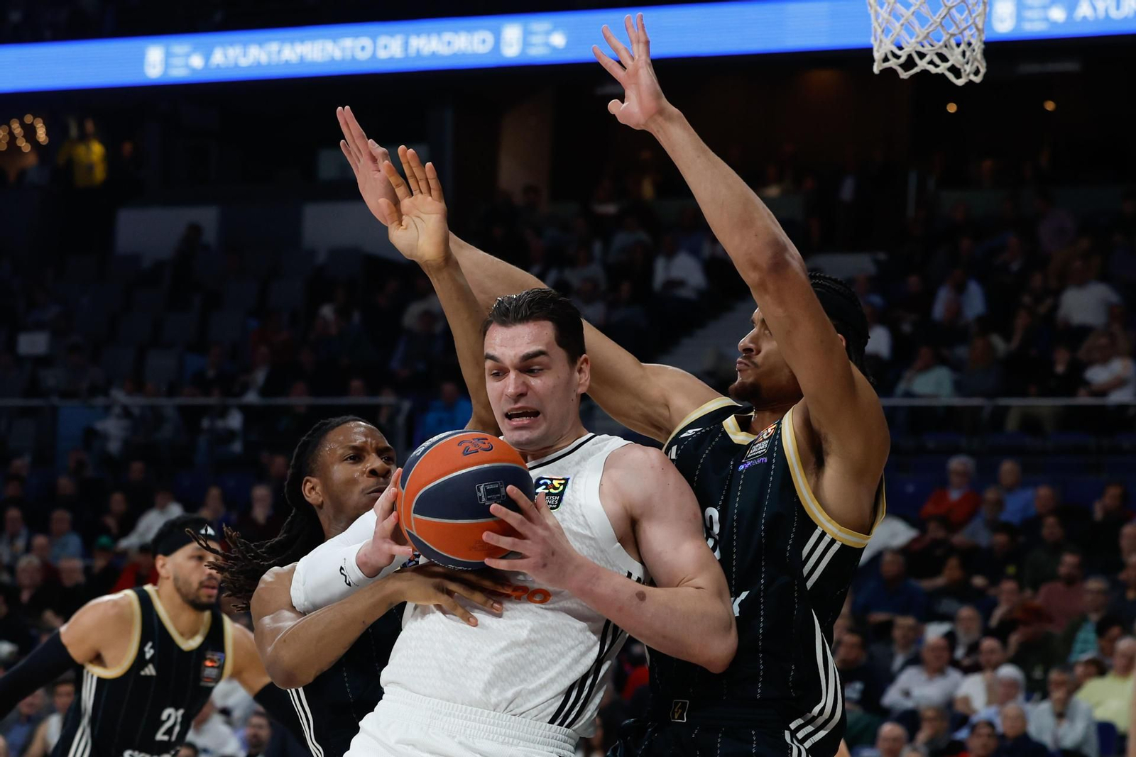 El Madrid cumple expediente en Euroliga antes de ir a Málaga