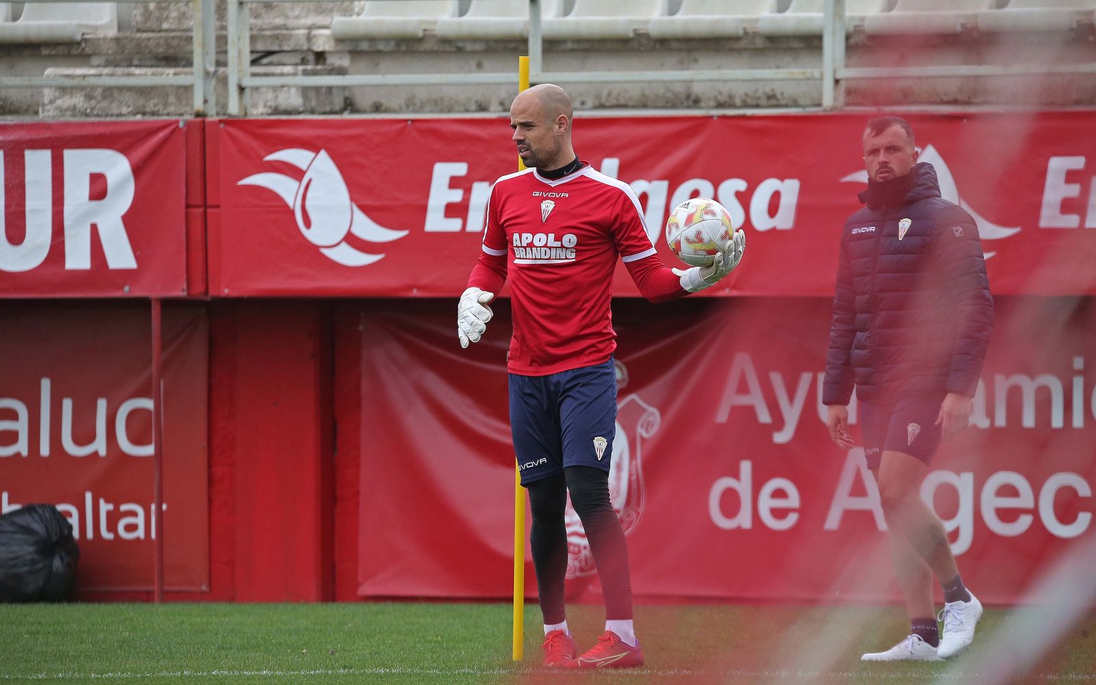 Fotos del entrenamiento del Algeciras CF con el portero Rubén Miño