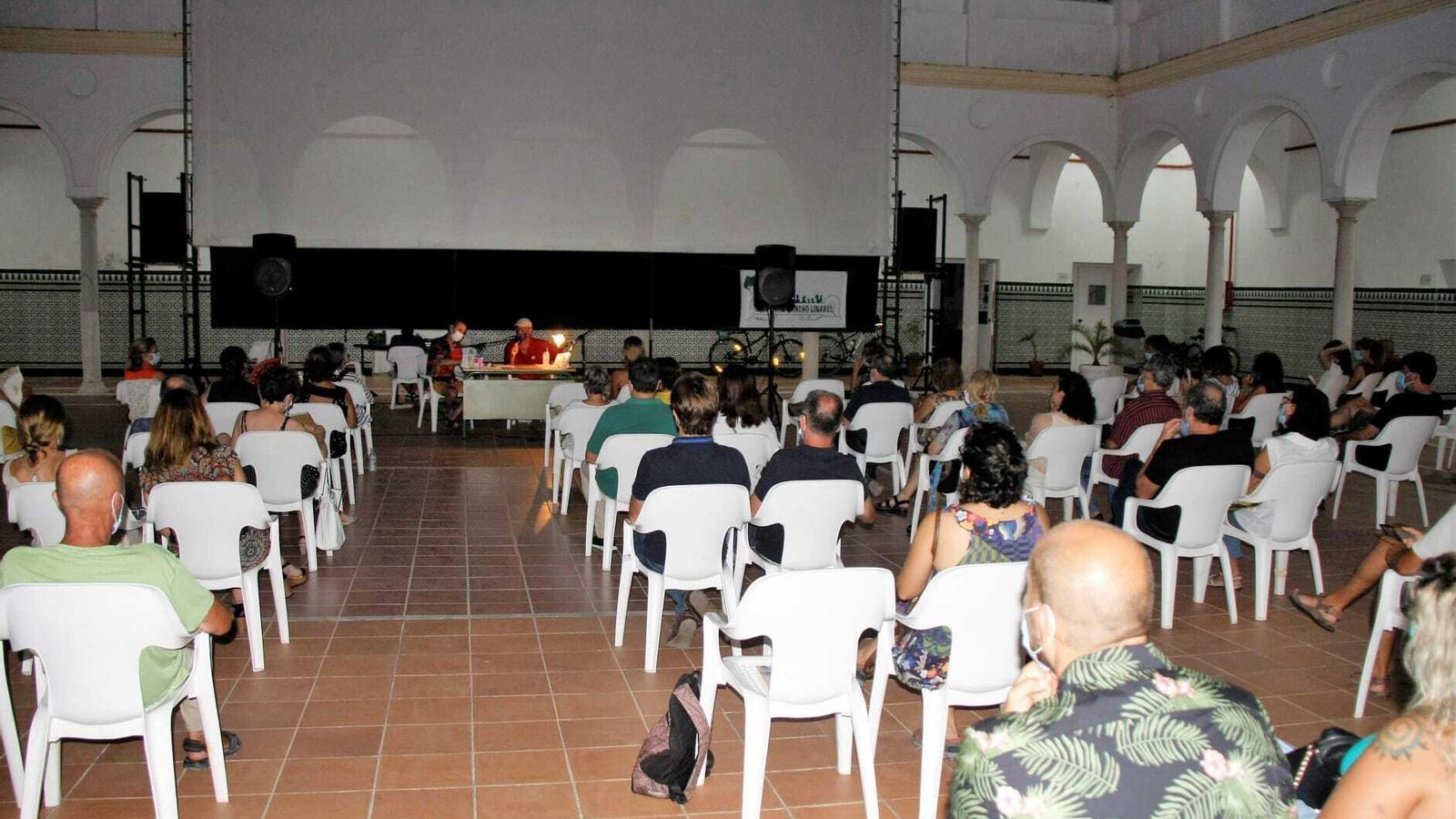 El acto de presentación de la obra contó con una buena asistencia de público.