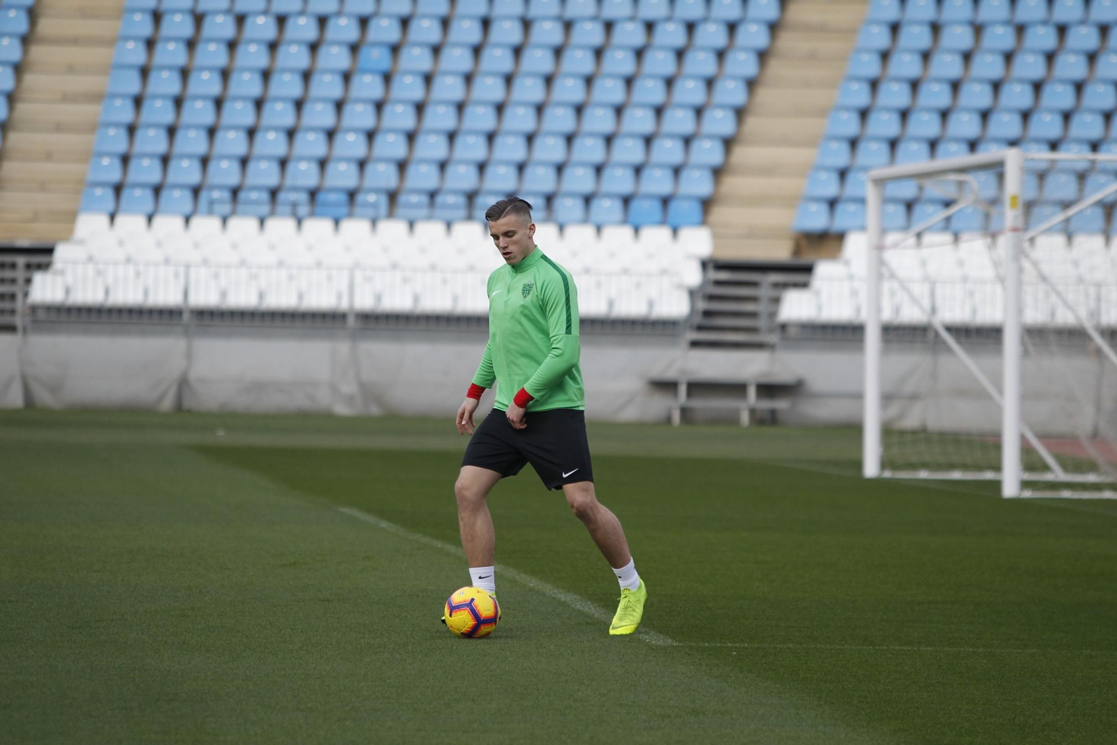 Fotogalería del primer entrenamiento de Demerovic