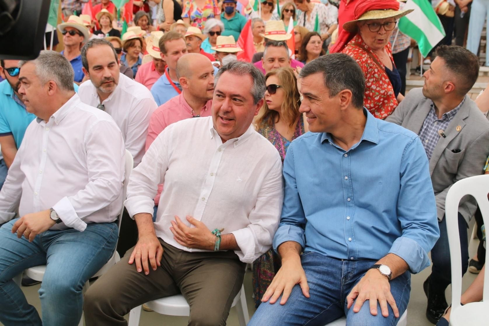 Juan Espadas comienza la campaña electoral con Pedro Sánchez, en imágenes