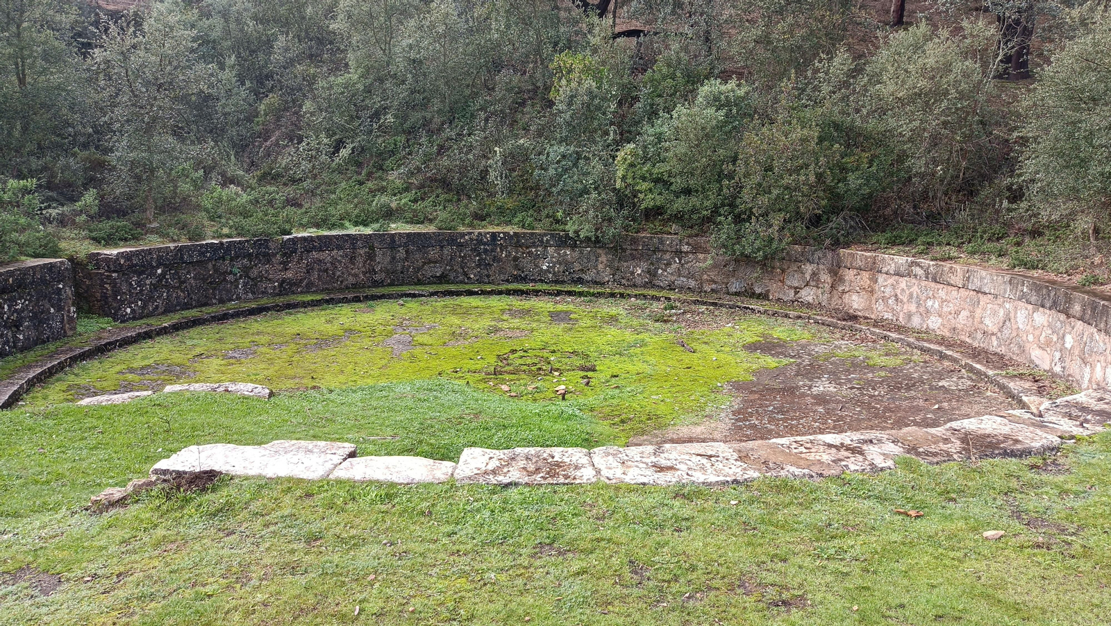 Una rotonda ferroviara, donde se giraban los vagones y locomotoras de los trenes.