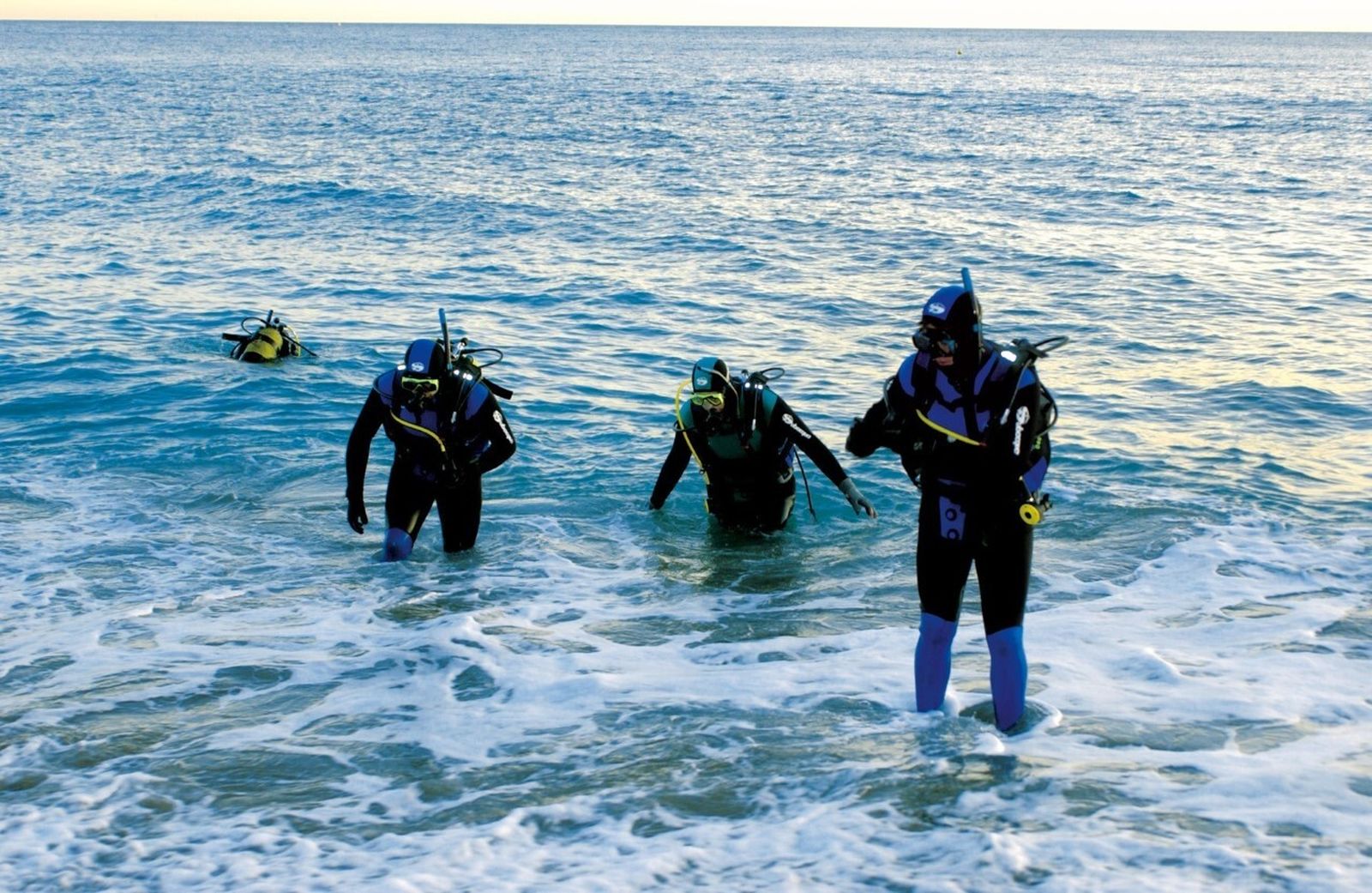 Los centros de buceo de la Costa de Granada baten récords este verano pese al coronavirus