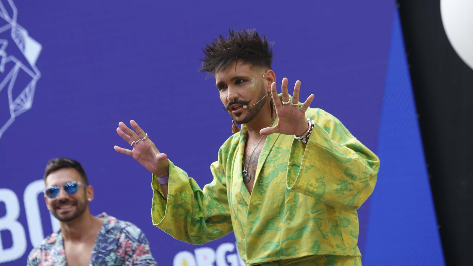 Las fotos de la fiesta del Orgullo LGTBI en el Parque María Cristina en Algeciras