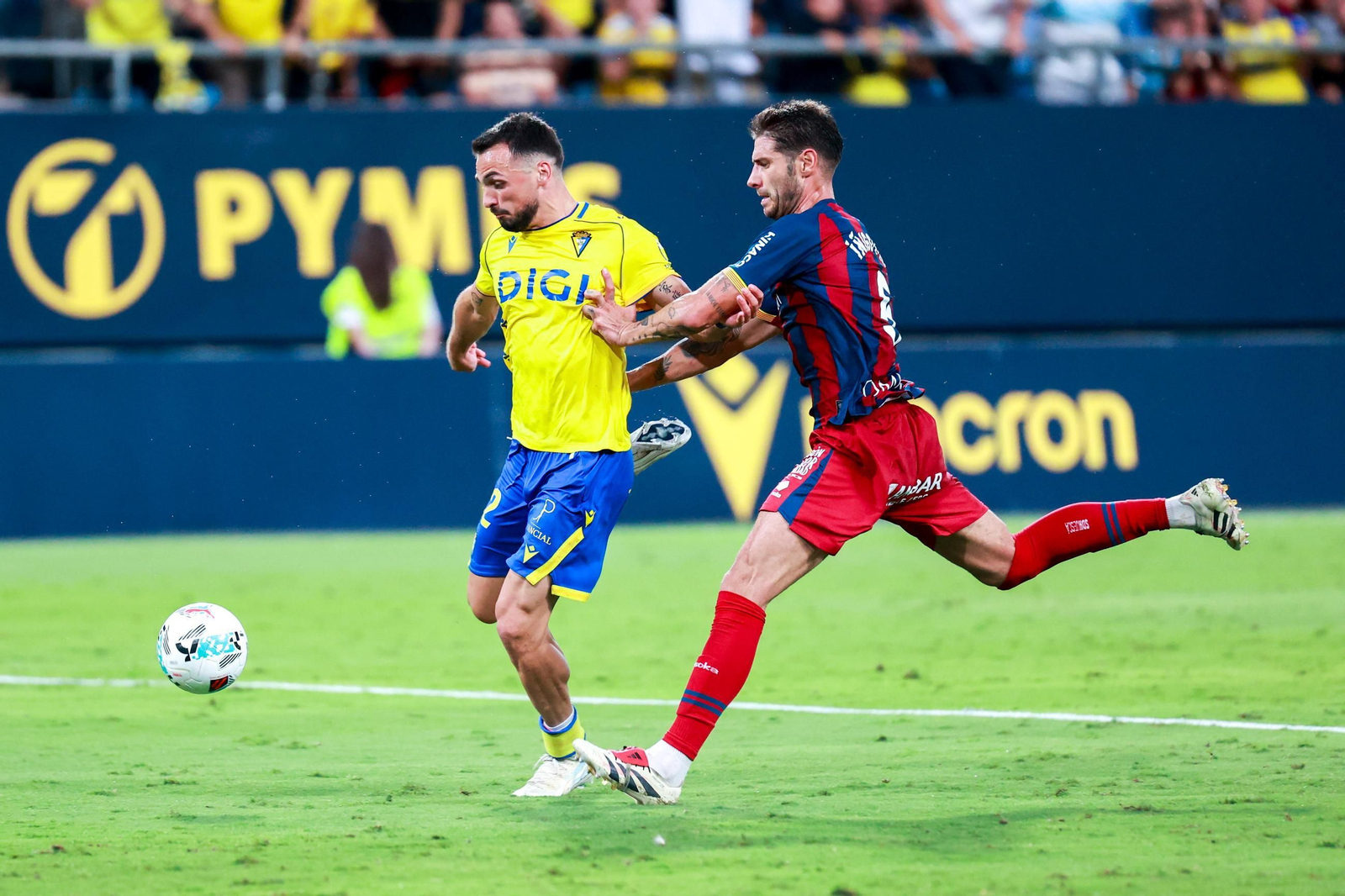 Las imágenes del Cádiz CF-Huesca