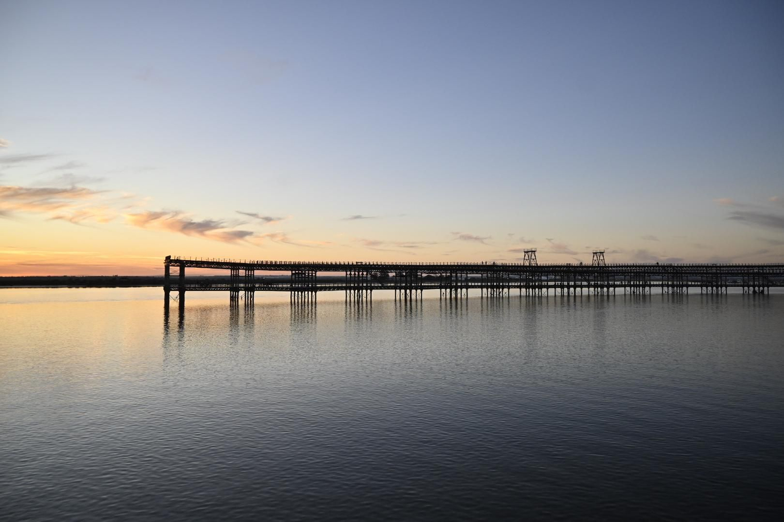 Un paseo por el Muelle del Tinto de Huelva, en imágenes