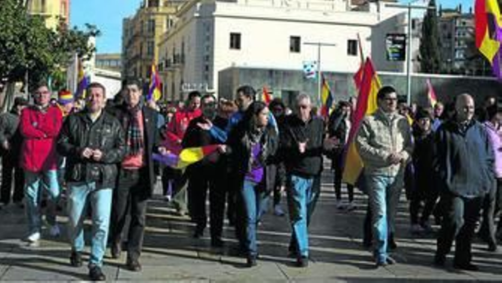 Un momento de la marcha a su paso por la calle Alcazabilla.