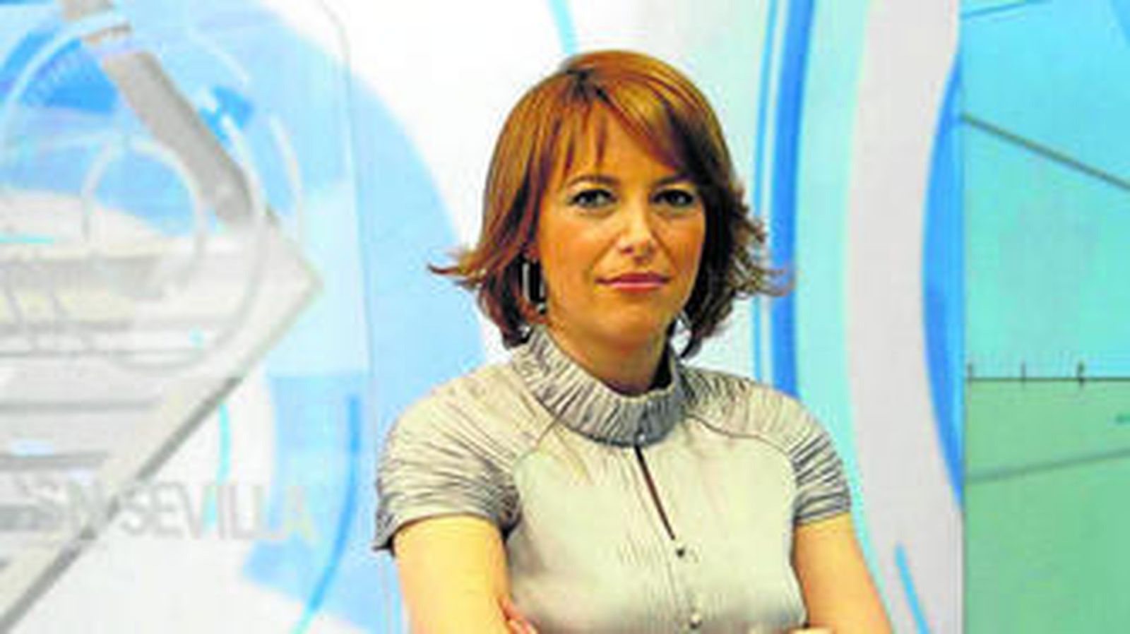 Mabel Mata modera cada mañana 'La tertulia',  que se ofrece de lunes a viernes en el programa 'Buenos días'.