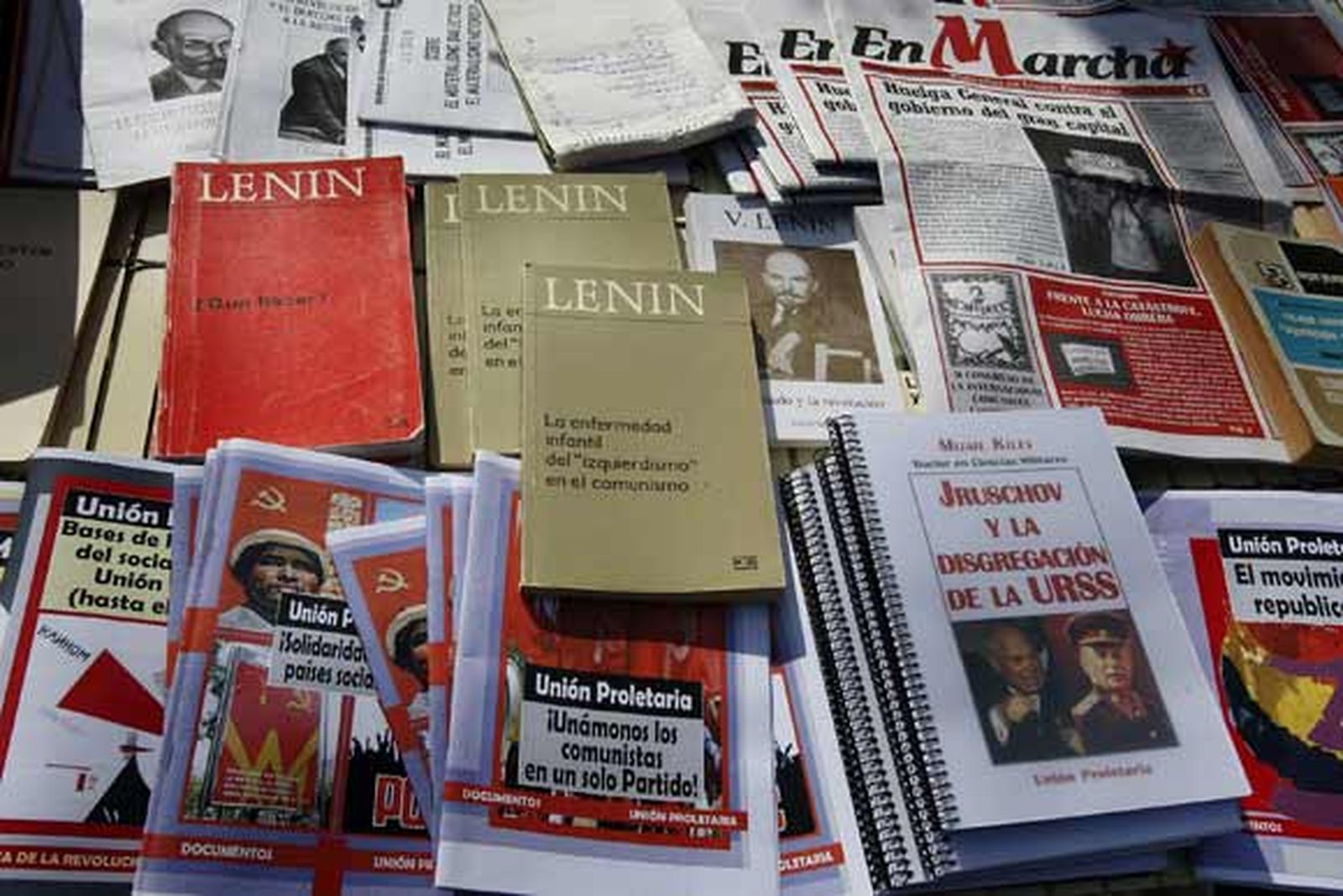 Una veintena de organizaciones participaron en esta protesta bajo el lema 'La guerra empieza aquí...Paremos la Otan'

Foto: Fito Carreto