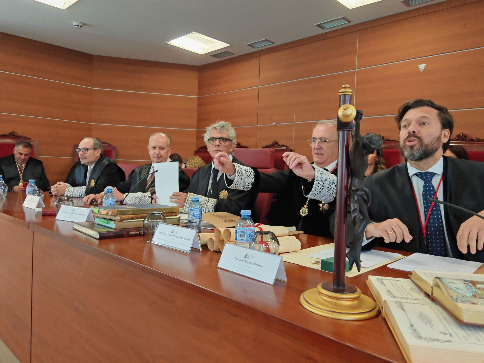 Actos del Colegio de Abogados por Santa Teresa.