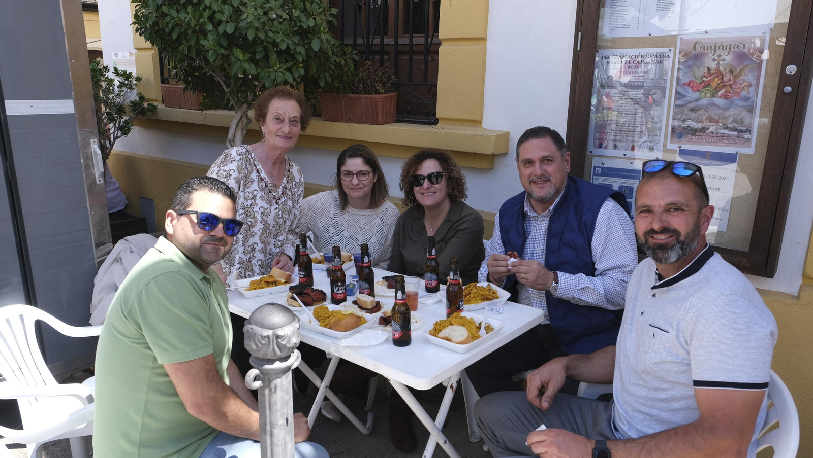 Imágenes de la paella popular en las Fiestas de Canjáyar