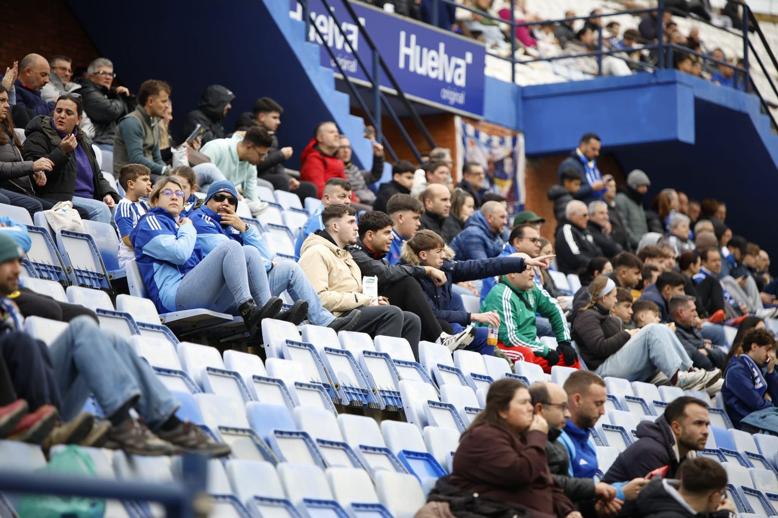 Búscate en las gradas del Nuevo Colombino en el Recreativo de Huelva - Extremadura