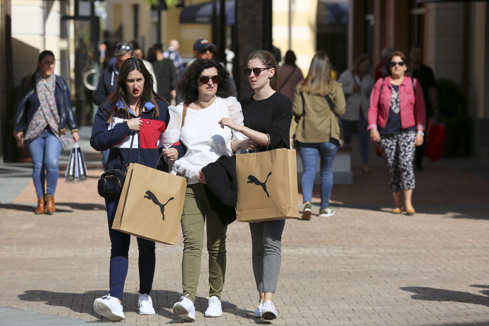 Las fotos de la inauguración del 'outlet' de Plaza Mayor