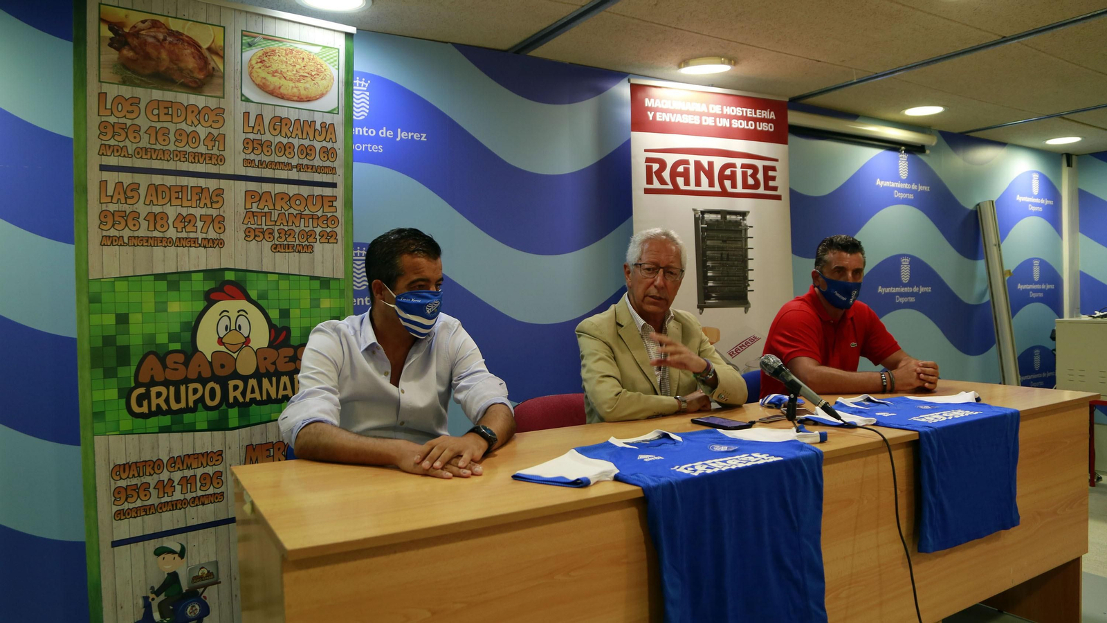 Presentación de José Pérez Herrera, nuevo entrenador del Xerez DFC