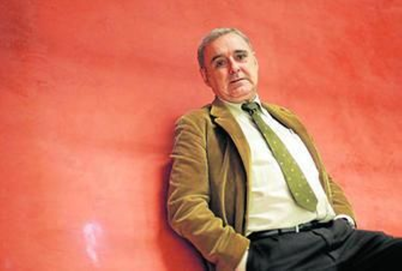 Rafael Valencia, en la redacción de 'Diario de Sevilla', durante la entrevista.