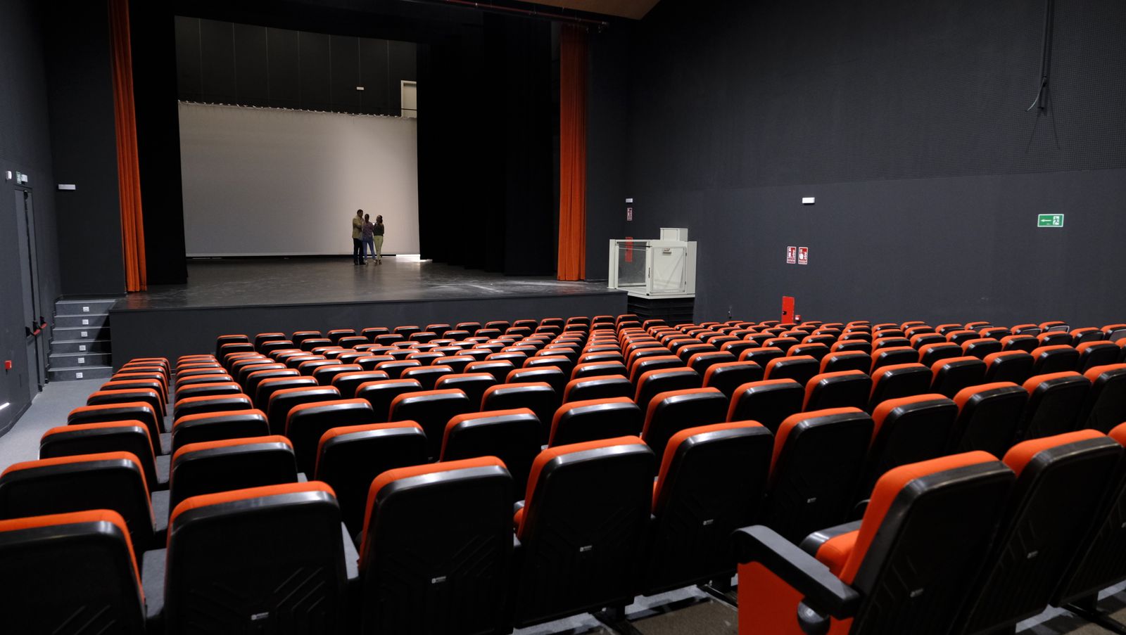 El nuevo Conservatorio Profesional de Danza Kina Jiménez, abre sus puertas