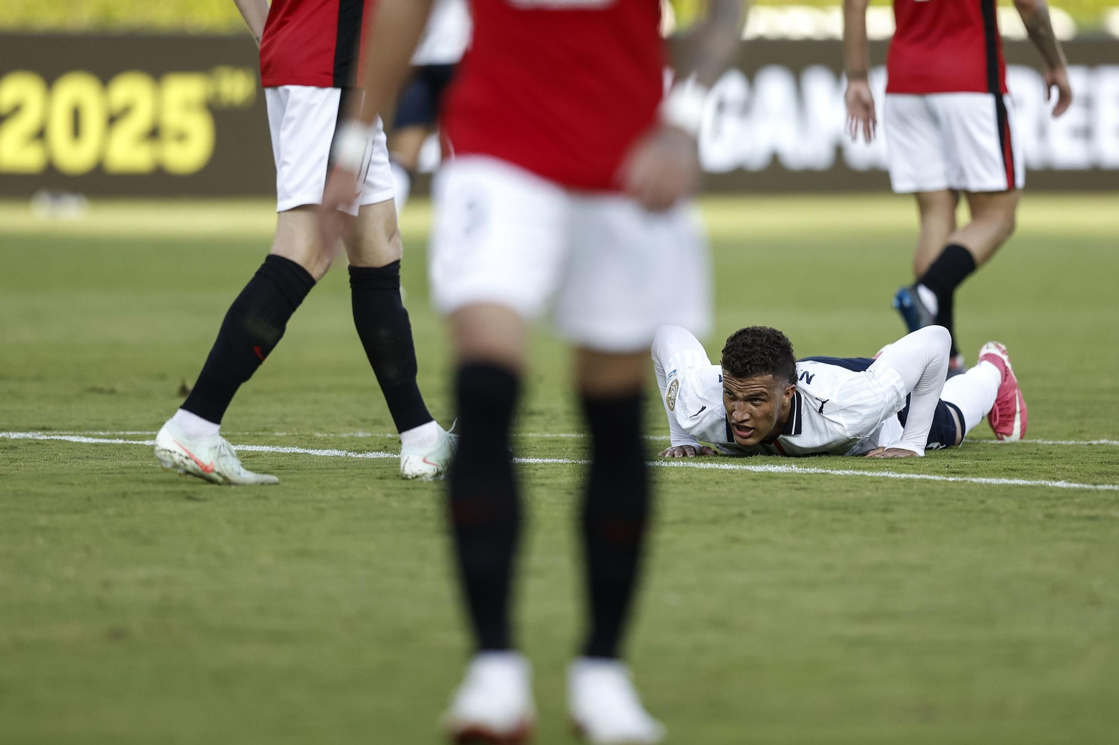 Urawa Red Diamonds-Monterrey (20).jpg