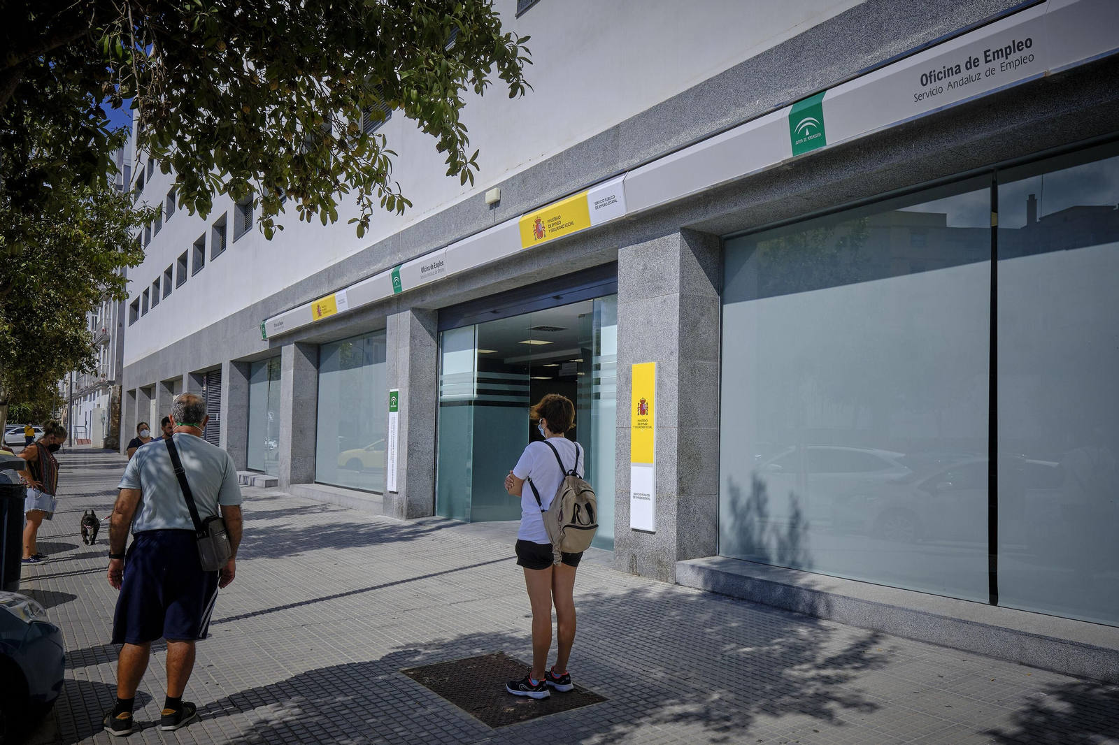 Oficina de empleo en verano.