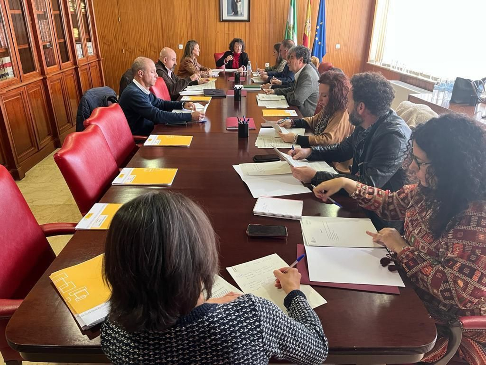 Asistentes a la Comisión Provincial de Seguimiento del Programa de Fomento de Empleo Agrario.