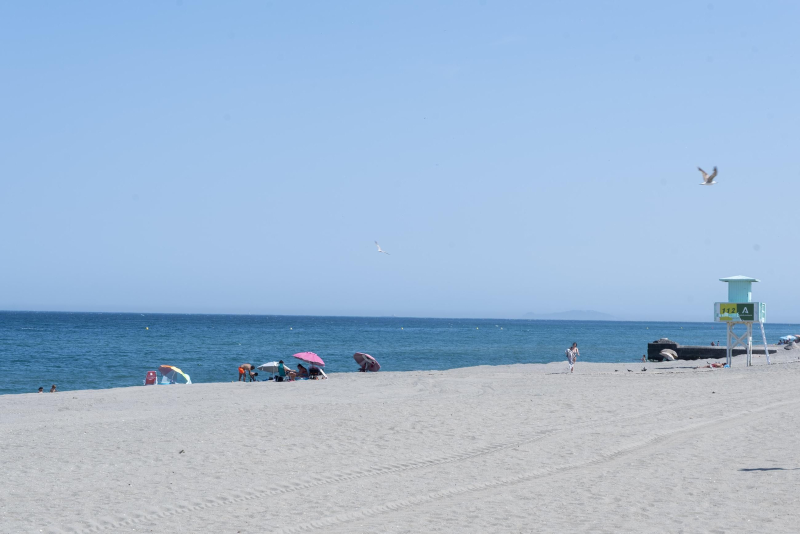Fotos de una tarde en las playas de levante y de poniente en La Línea