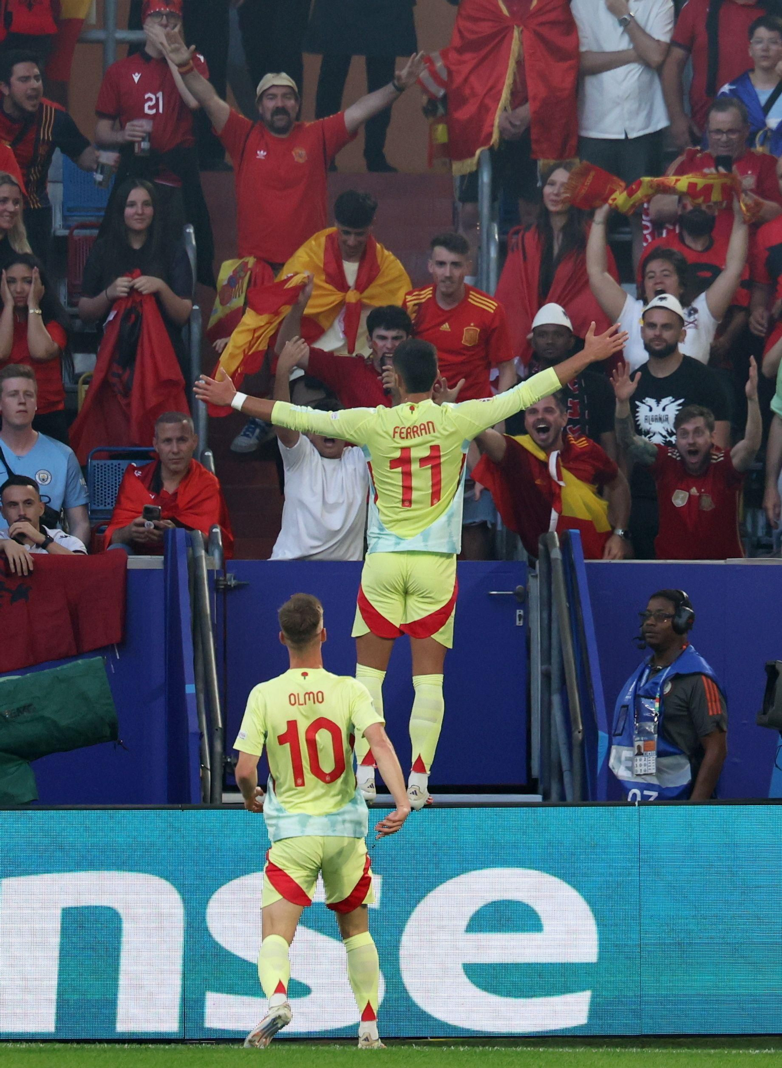 Las fotos del Albania - España