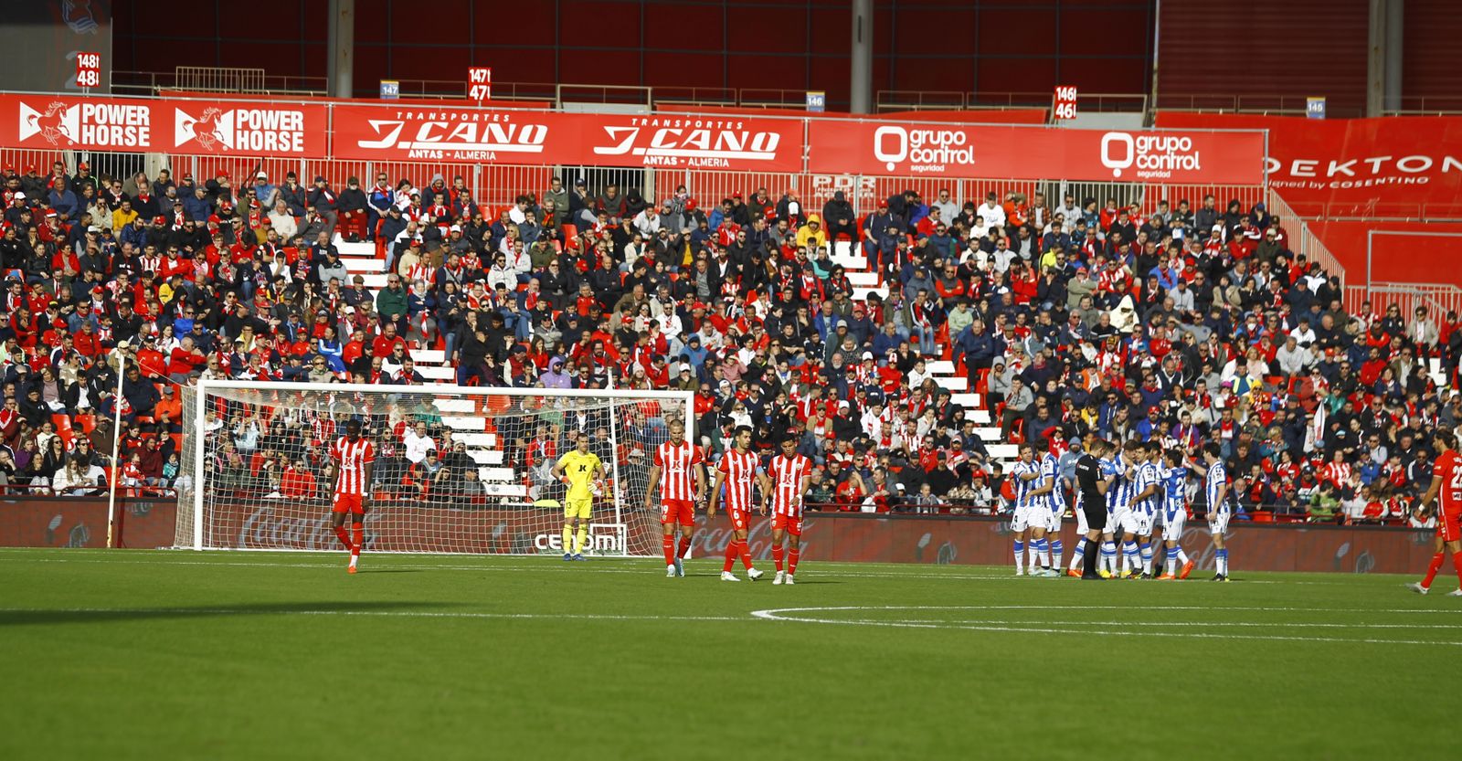 Imágenes del partido U.D. Almería-Real Sociedad