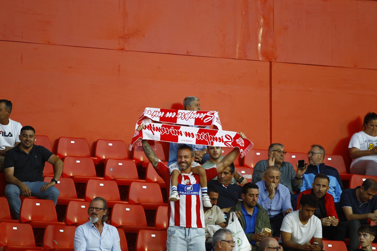Búscate en las fotos del partido Almería-Albacete