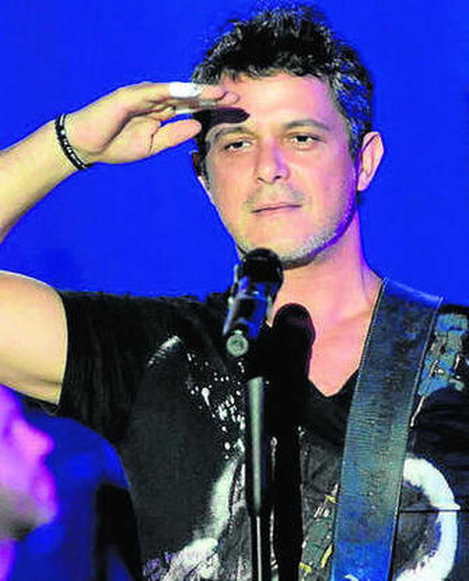 Alejandro Sanz.