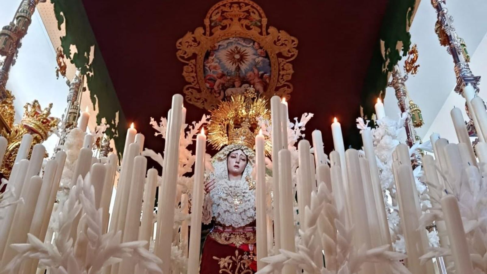 La Virgen de la Esperanza del Valle, en su paso procesional.