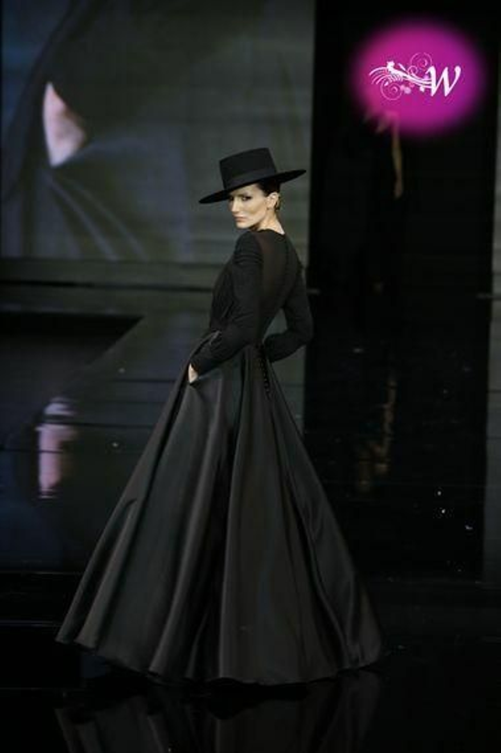 Cristo Báñez vuelve a SIMOF para presentar su colección de flamenca 2020, todas las fotos