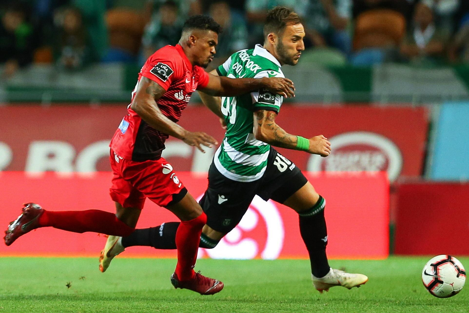Gudelj, en un partido con el Sporting de Portugal.