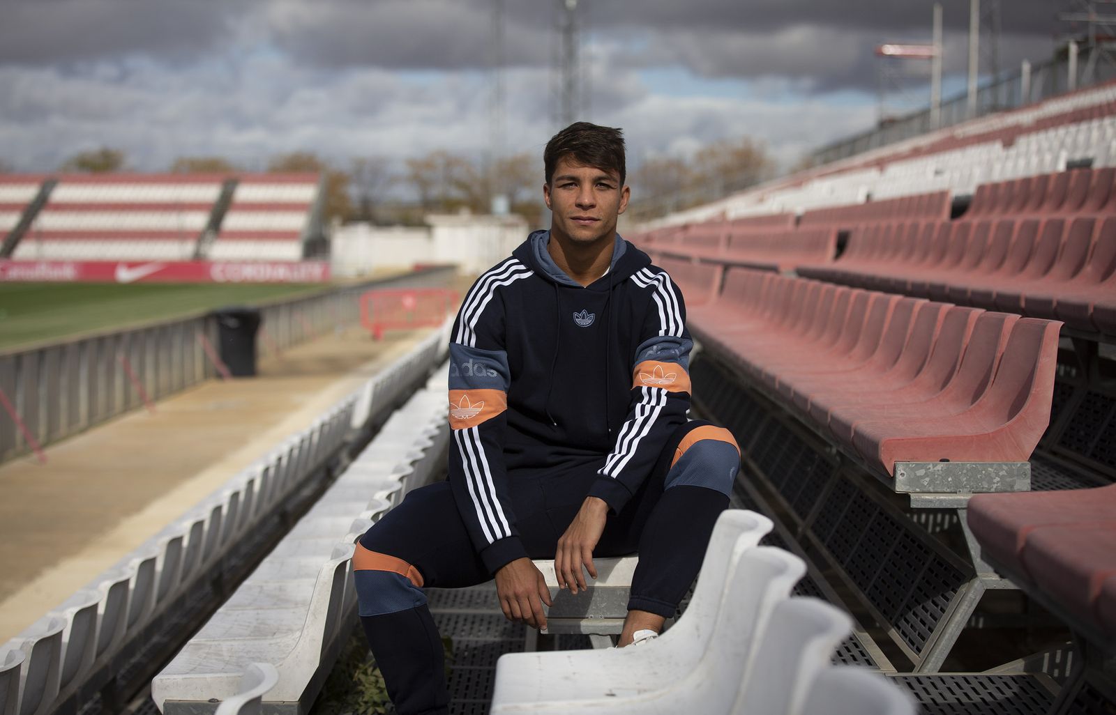 Óliver Torres posta en una entrevista reciente a Diario de Sevilla.