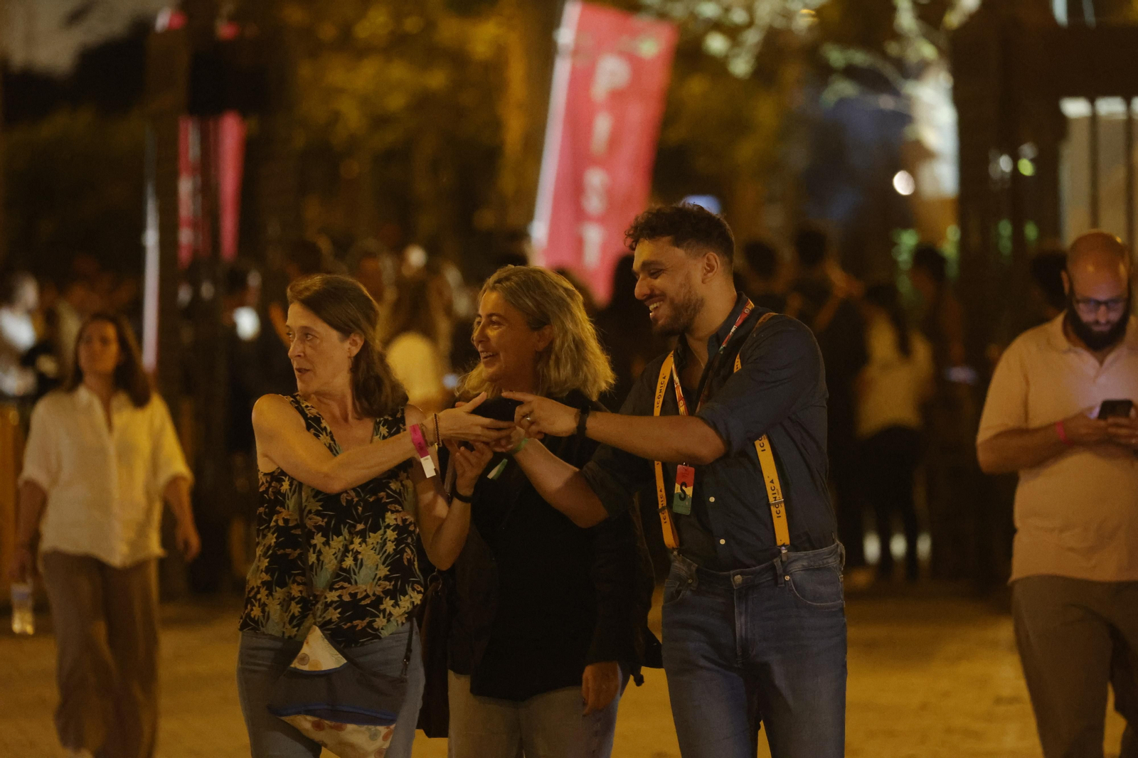 Búscate en las imágenes del concierto de Izal