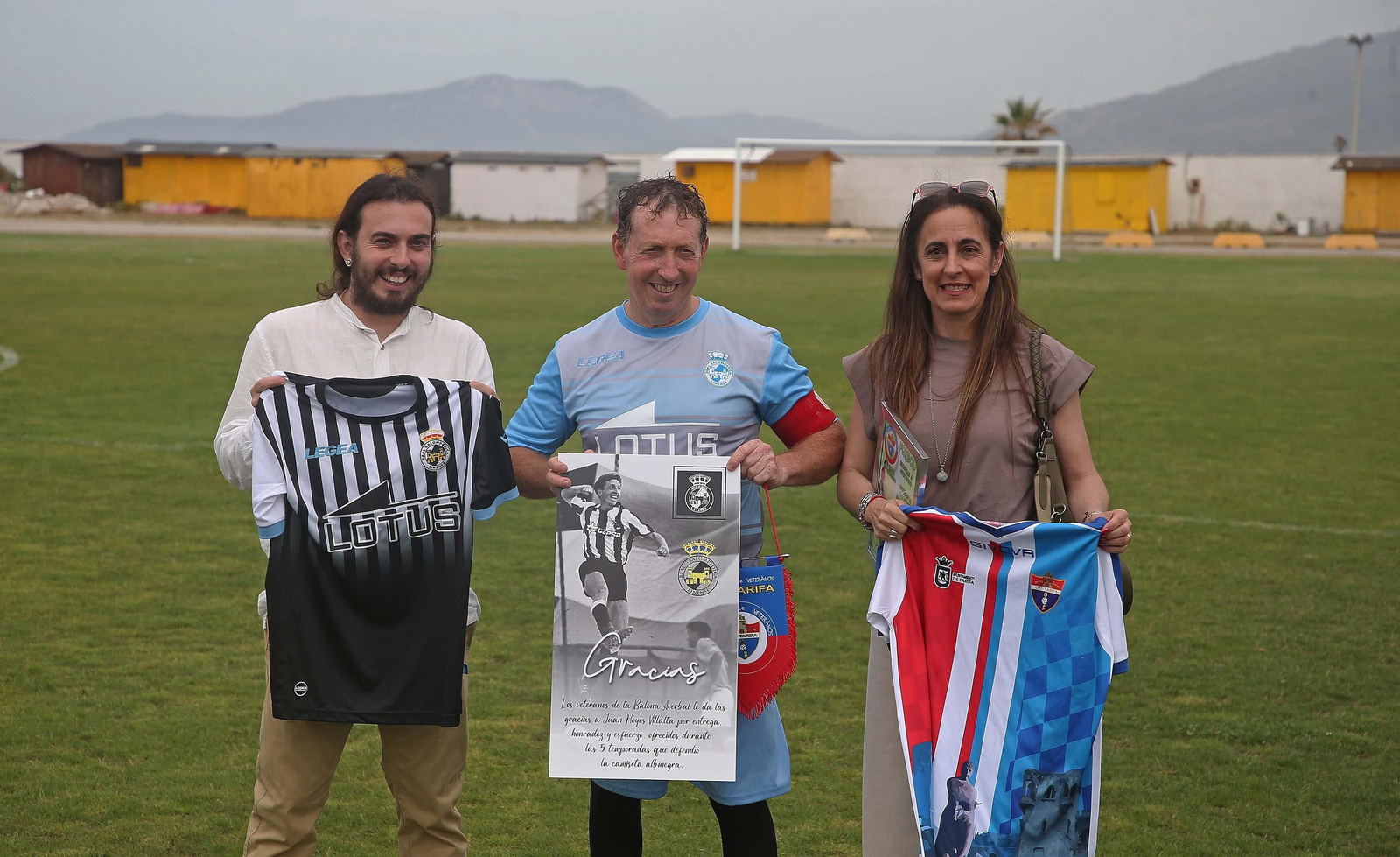 Fotos del homenaje al futbolista Juan Hoyos en Tarifa