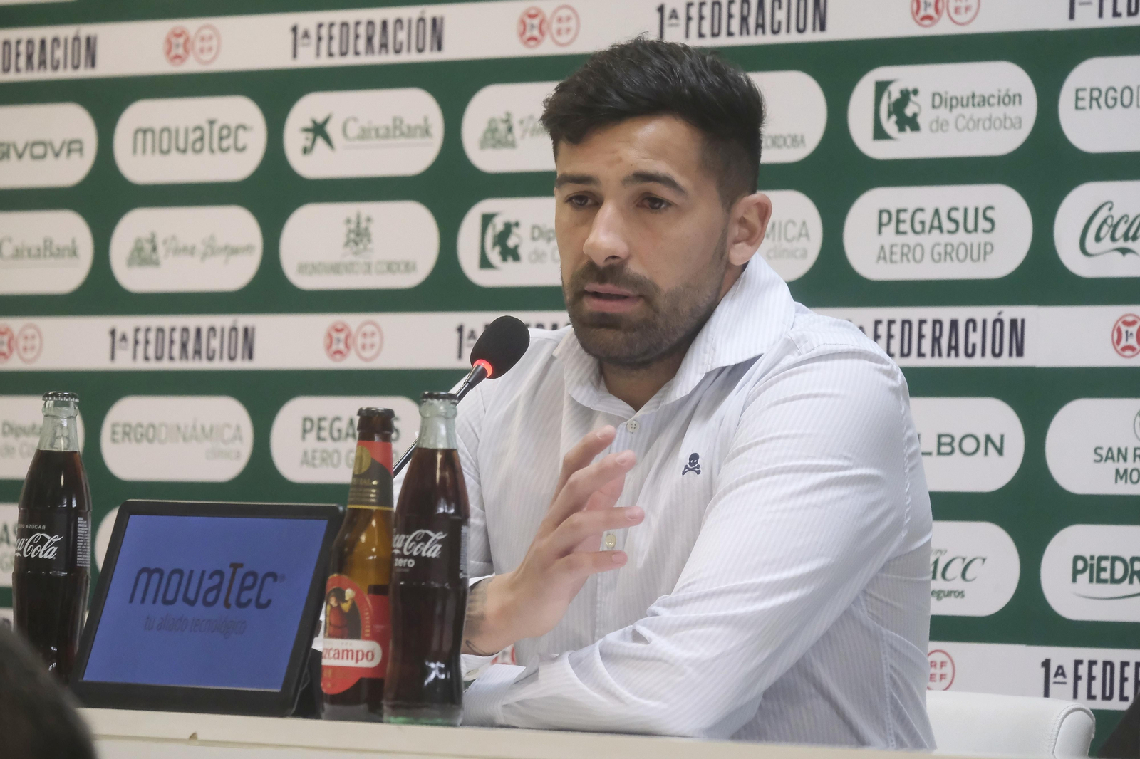 La presentación de Alberto Jiménez en el Córdoba CF, en imágenes