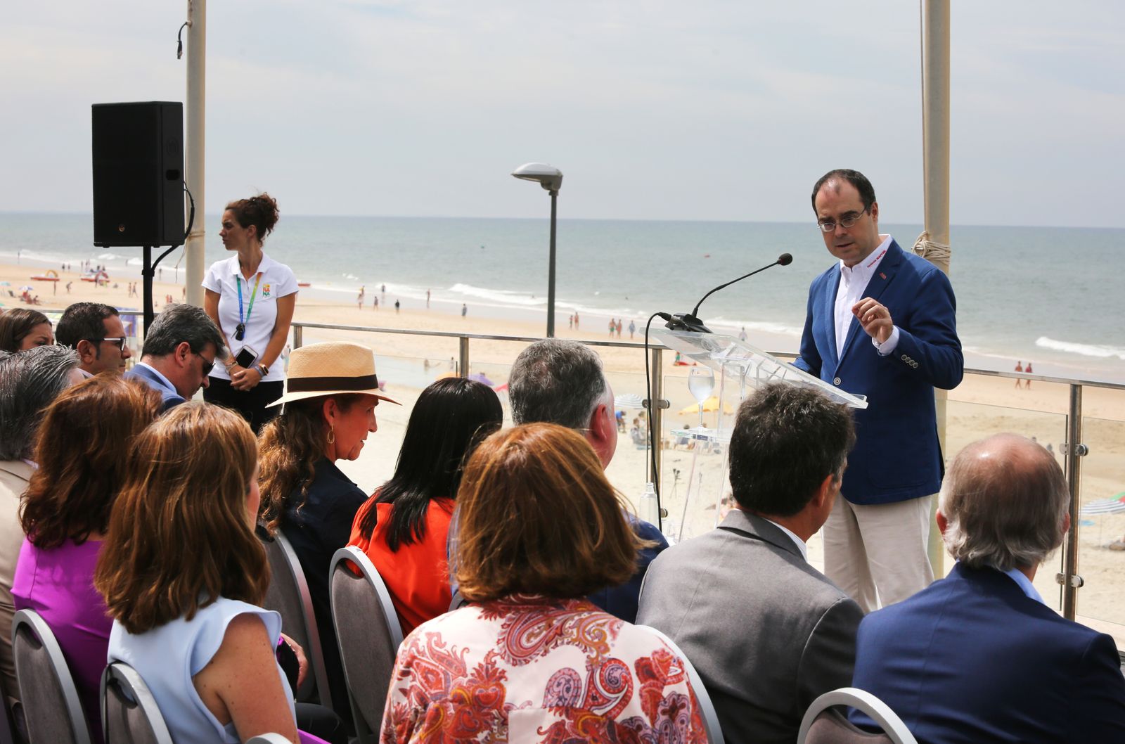 La Infanta Doña Elena asiste a varios talleres de prevención de la fundación Mapfre, en imágenes