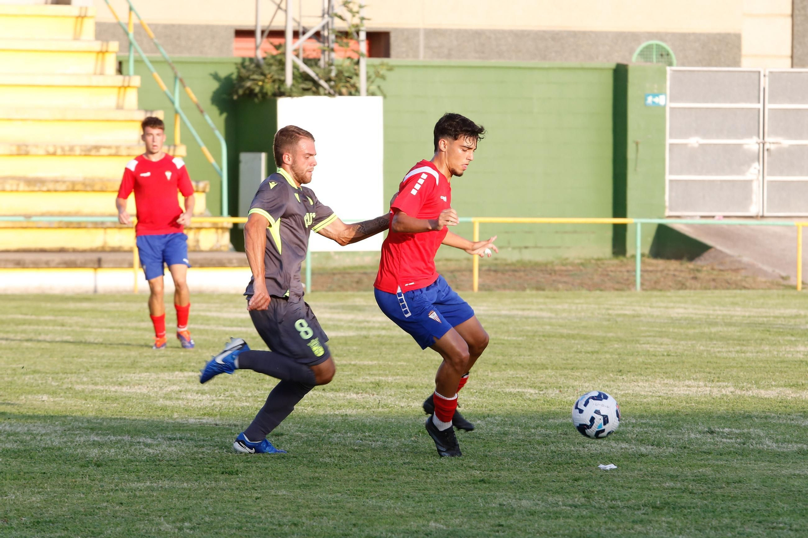 Las fotos del triangular en el estadio Carlos Piña de Los Barrios con el Algeciras CF y el Ceuta B