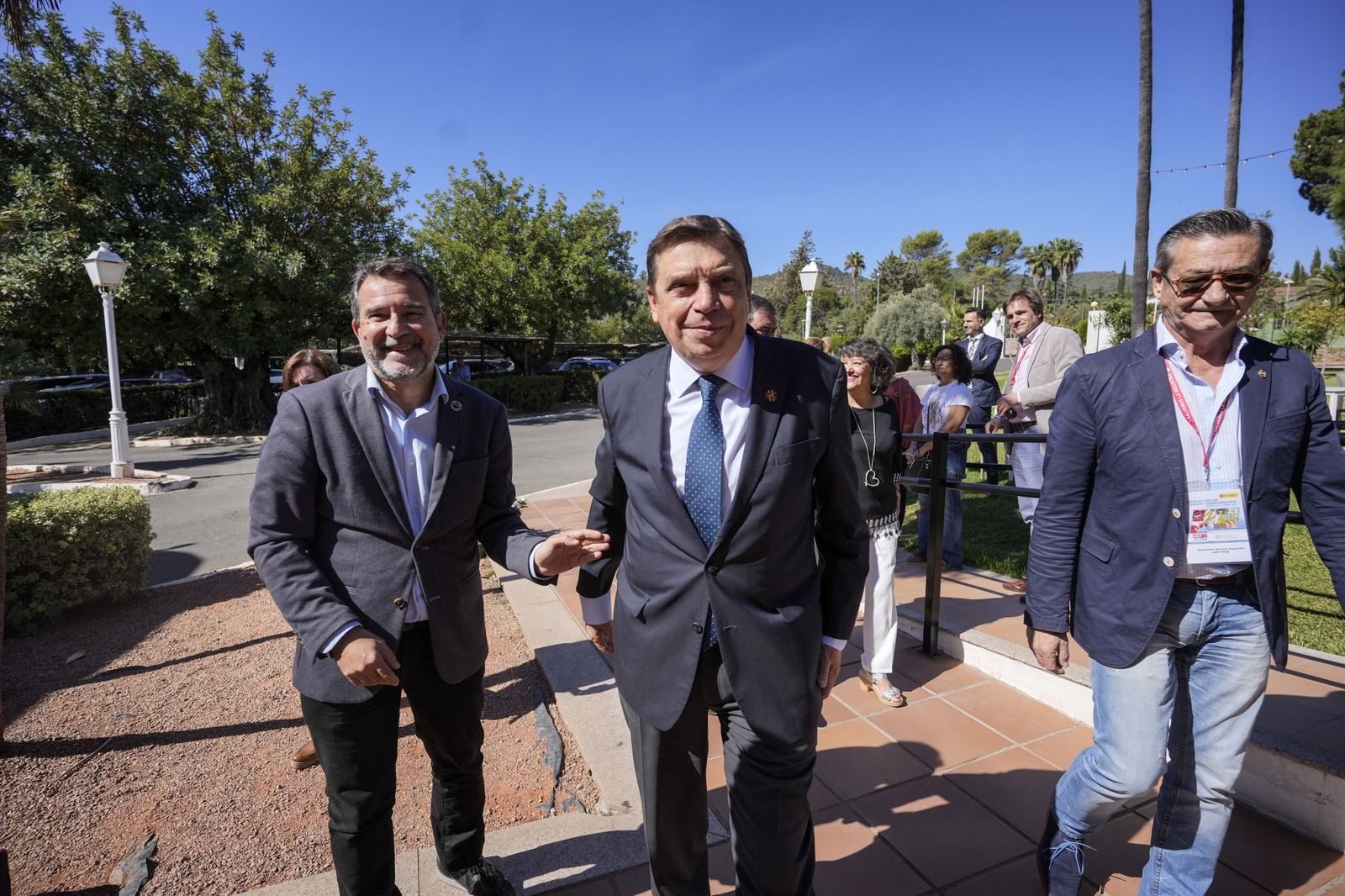 El ministro Planas, a su llegada al hotel Ayre para la clausura del encuentro de UGT-Fica.