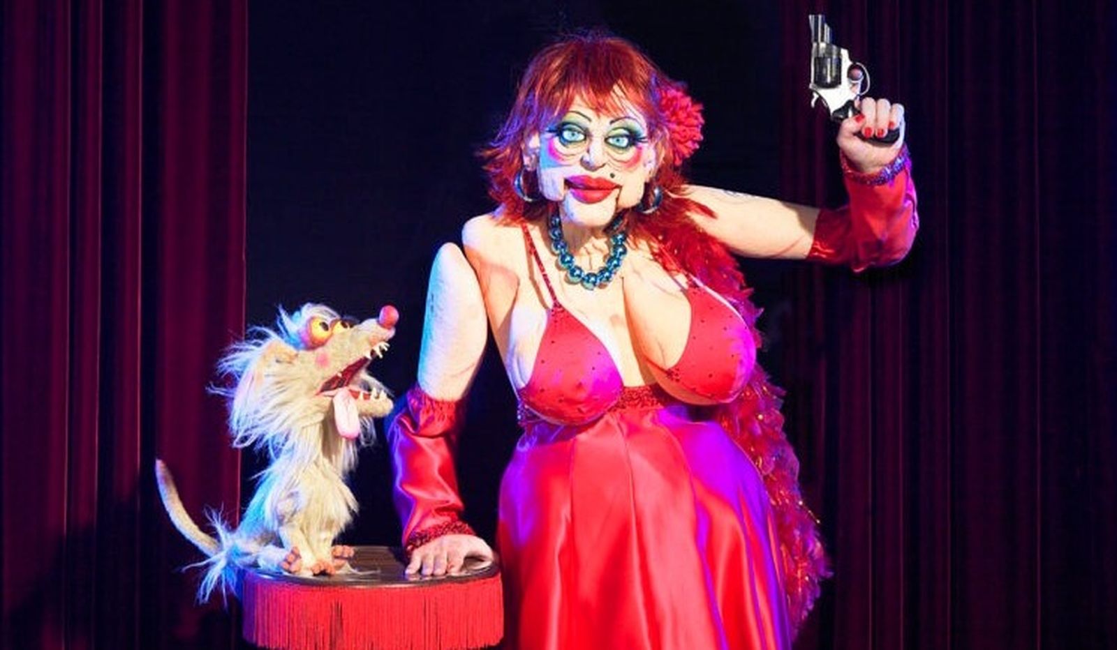 Una imagen del espectáculo 'Es-Puto' Cabaret de Ángel Calvente