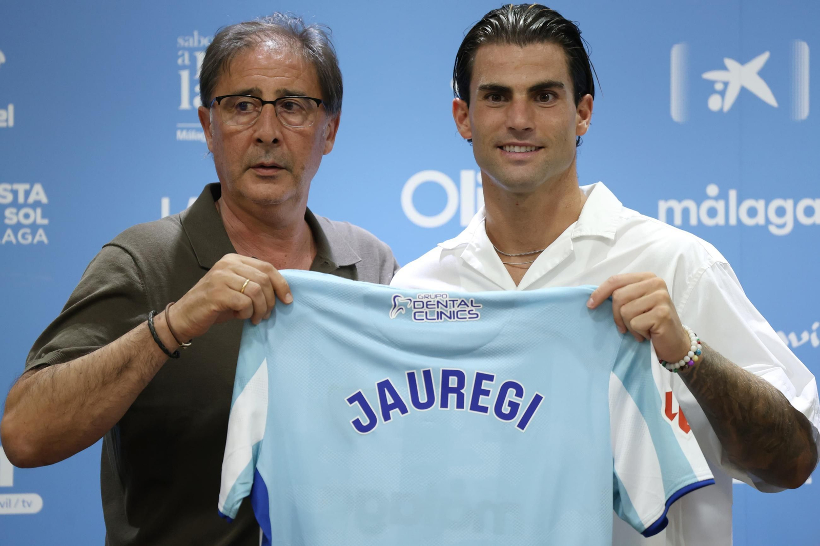 Eneko Jauregi, su presentación con el Málaga CF en imágenes