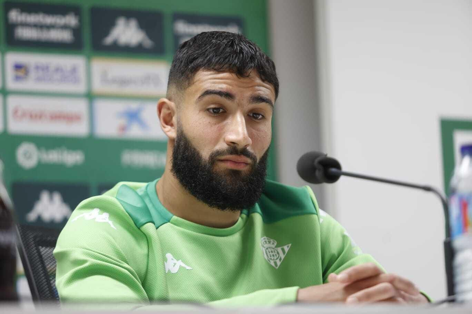 Nabil Fekir, en su rueda de prensa.