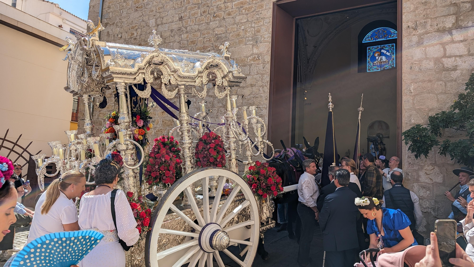 En imágenes: El Rocío de Jaén inicia su peregrinar por las calles de la capital